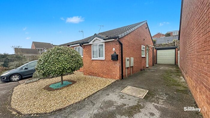 2 Bedroom Detached Bungalow For Sale In Little Hollies, Forest Town, NG19
