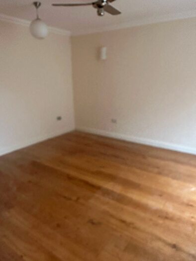 4 Bedroom Link Detached House To Rent In Spenser Road, Bedford, MK40