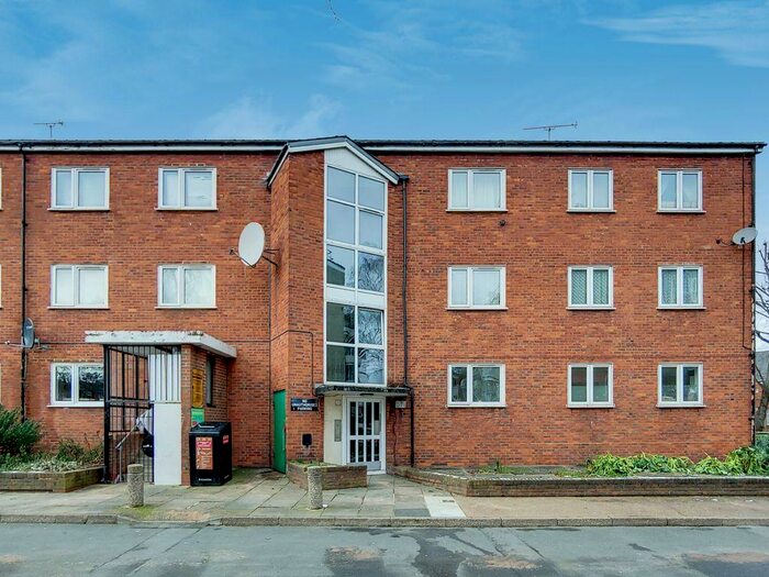 Flat To Rent In Birchmore Walk, Highbury And Islington, N5