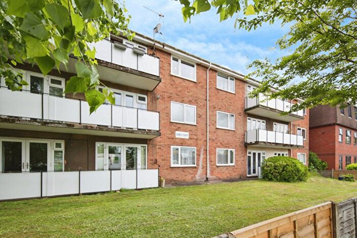 2 Bedroom Flat For Sale In Kenilworth Road, Balsall Common, CV7