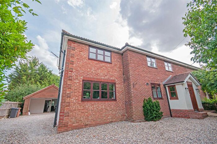 4 Bedroom Semi-Detached House For Sale In Partridge Green, Broomfield, Chelmsford, CM1
