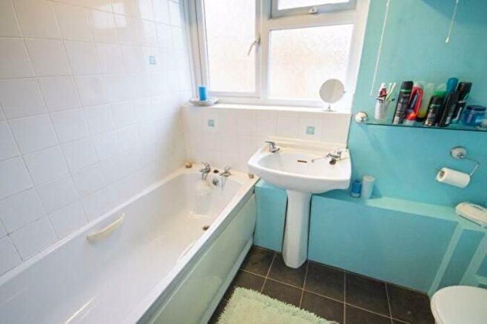 1 Bedroom Flat To Rent In Kedleston Road, Allestree, Derby, DE22