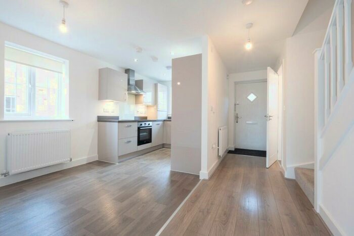 3 Bedroom Semi-Detached House To Rent In Herrold Road, Rugby, Warwickshire, CV23