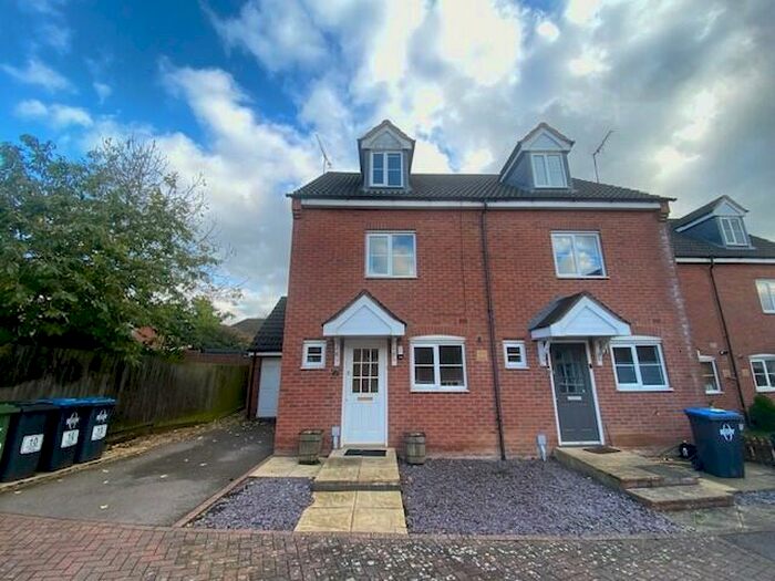 3 Bedroom Semi-Detached House To Rent In Creswell Place, Cawston, CV22