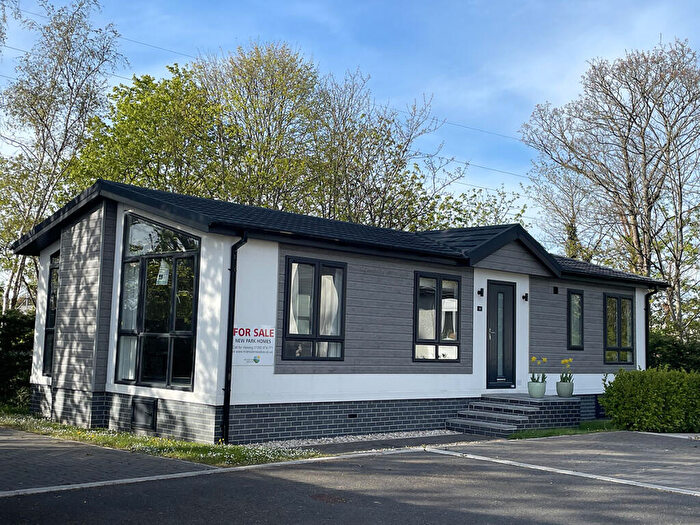 2 Bedroom Park Home For Sale In Riverside Meadow, Newport Park, Exeter, Devon, EX2