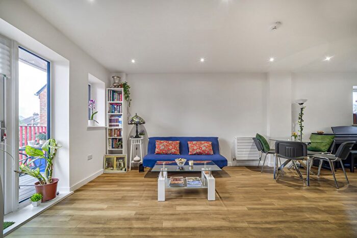 1 Bedroom Flat For Sale In Mozart Gardens, London, W3