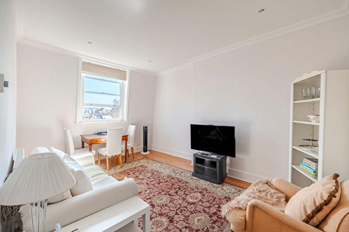2 Bedroom Flat To Rent In Beaufort Street, Kensington And Chelsea, SW3