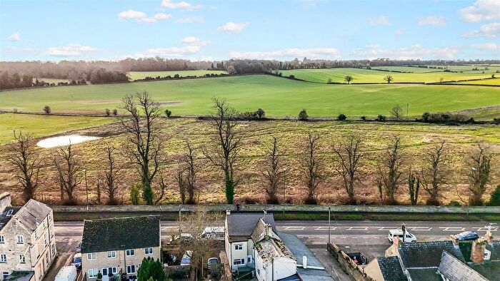 3 Bedroom Semi Detached House For Sale In Gloucester Road, Cirencester, GL7