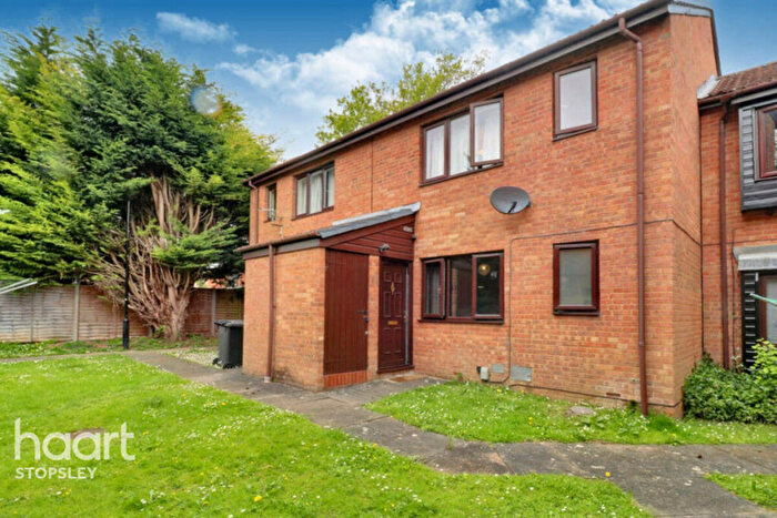 1 Bedroom Maisonette For Sale In Colin Road, Luton, LU2