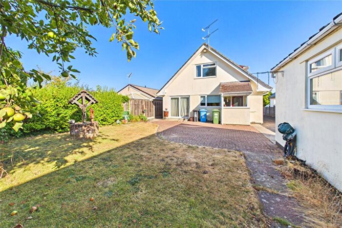 4 Bedroom Detached House For Sale In Cheam Road, Broadstone, Dorset, BH18 - Photo 2