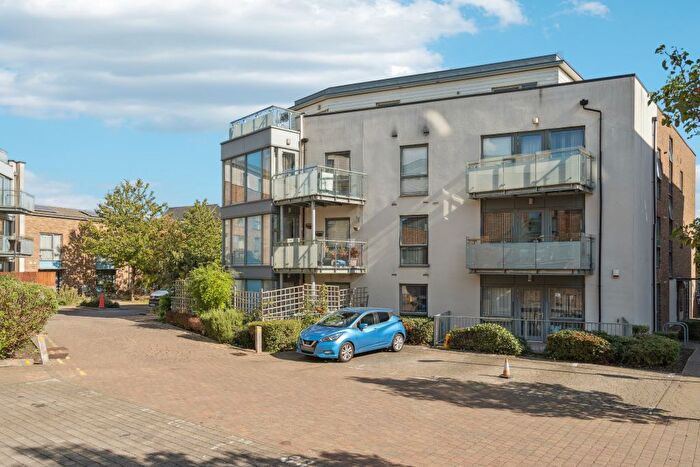 2 Bedroom Flat For Sale In Caulfield Gardens, Pinner, HA5