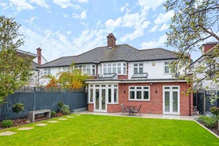 4 Bedroom Semi Detached House For Sale In London, NW4