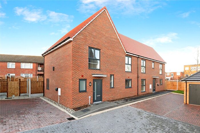 3 Bedroom Semi-Detached House For Sale In Ganels Mews, Ganels Road, Billericay, Essex, CM11