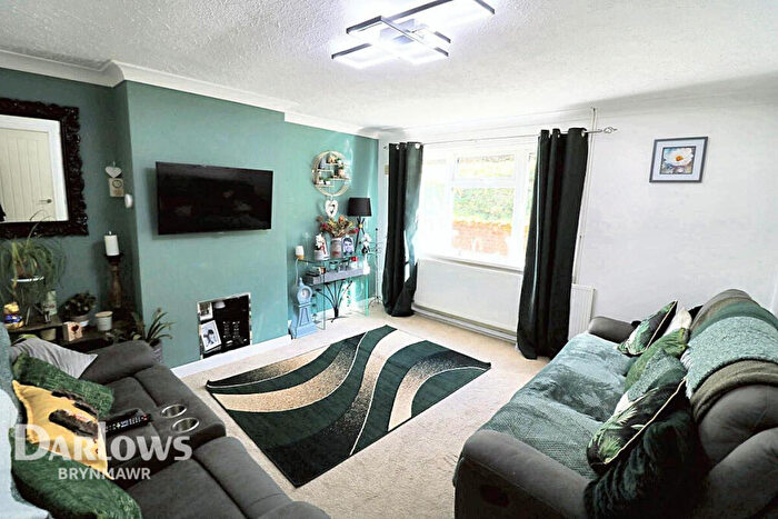 3 Bedroom End Of Terrace House For Sale In East Pentwyn, Blaina, NP13