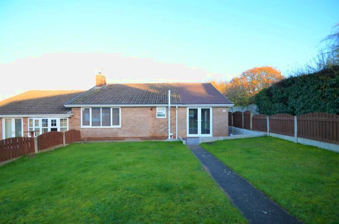 3 Bedroom Semi-Detached Bungalow To Rent In York Way, Conisbrough, Doncaster, DN12