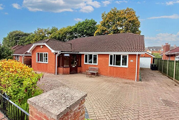 3 Bedroom Detached Bungalow For Sale In Verwood, BH31