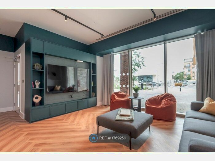 3 Bedroom Flat To Rent In Crane Court, London, SE2