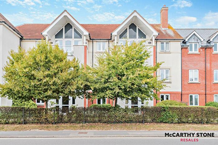 1 Bedroom Apartment For Sale In Farringford Court, Avenue Road, Lymington, Hampshire, SO41