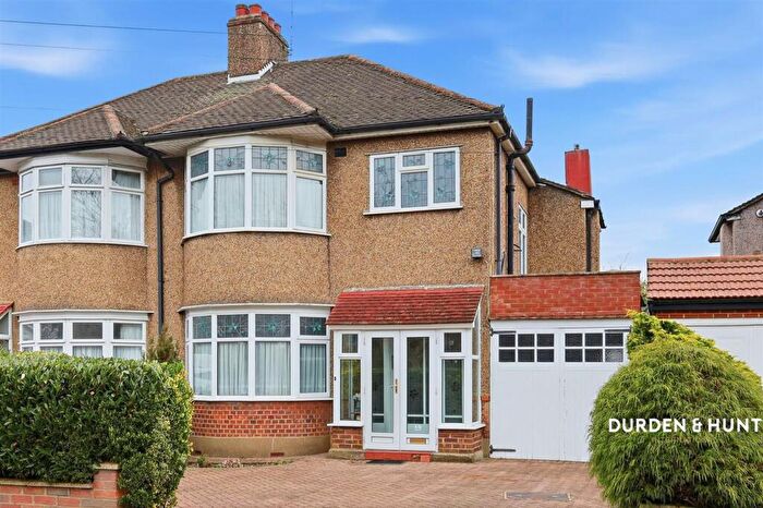 3 Bedroom Semi Detached House For Sale In Rise Park Boulevard, Romford, RM1