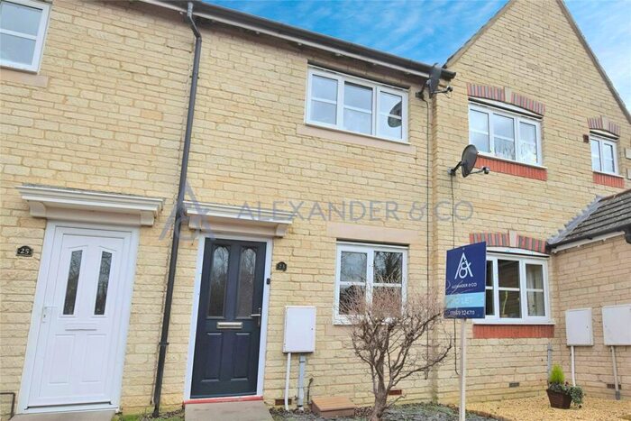 2 Bedroom House To Rent In Sanderling Close, Bicester, Oxfordshire, OX26