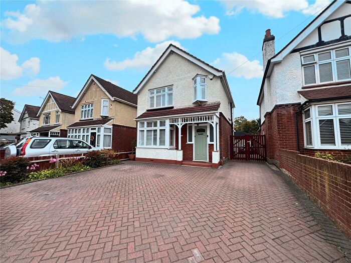 3 Bedroom Detached House For Sale In Rectory Road, Farnborough, Hampshire, GU14