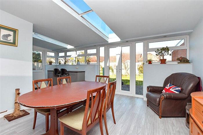 3 Bedroom Detached Bungalow For Sale In College Road, Sittingbourne, Kent, ME10