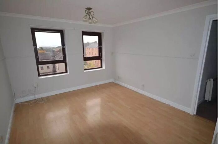 2 Bedroom Flat To Rent In Arklay Court, Dundee, DD3