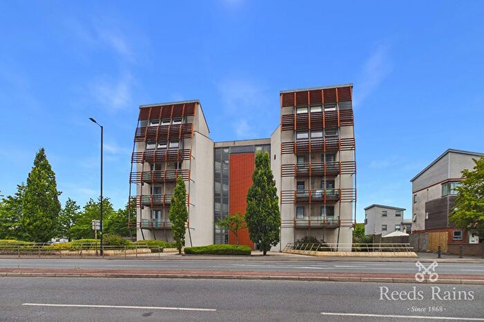 2 Bedroom Flat For Sale In Ashton Old Road, Manchester, M11