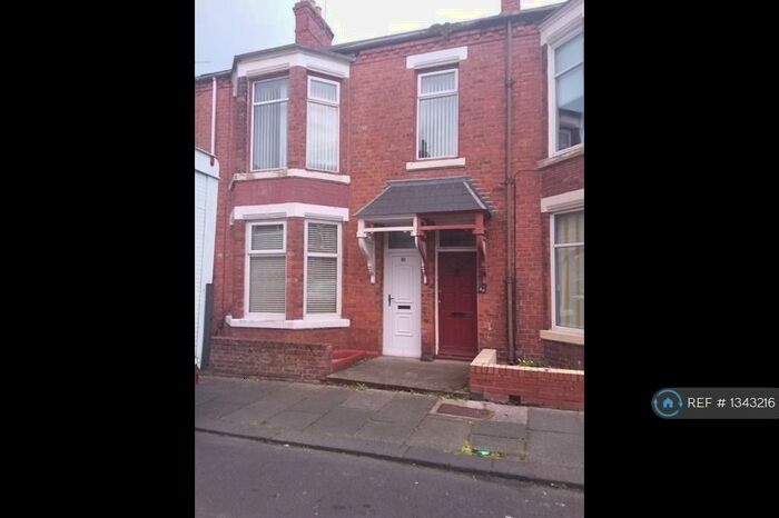 2 Bedroom Flat To Rent In St. Vincent Street, South Shields, NE33
