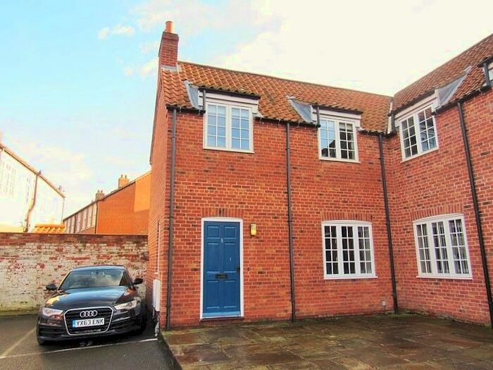 2 Bedroom Town House To Rent In Leakes Court, James Street, Louth, LN11