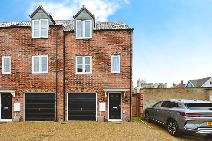2 Bedroom End Of Terrace House For Sale In Tower Place, King's Lynn, PE30