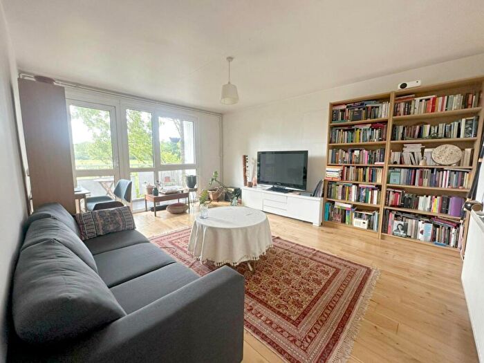 2 Bedroom Flat To Rent In Oman Avenue, Willesden Green, NW2