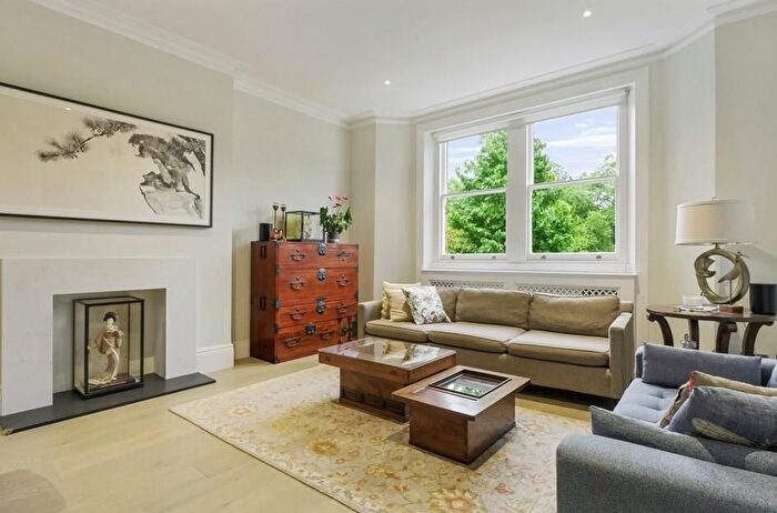 3 Bedroom Flat For Sale In Elsworthy Road, Primrose Hill, London, NW3