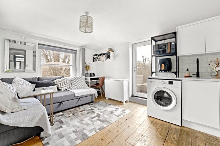 1 Bedroom Flat To Rent In St Augustines Road, Camden, NW1