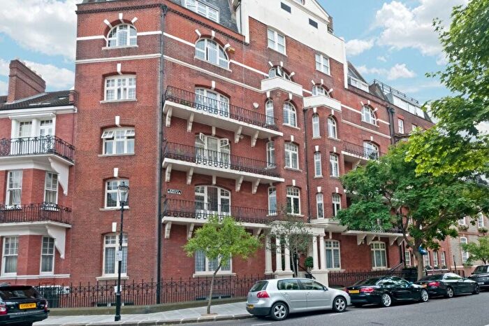 2 Bedroom Flat To Rent In Sloane Gate Mansions, D'oyley Street, Belgravia, London, SW1X