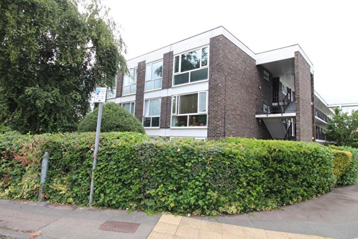 1 Bedroom Apartment For Sale In Burwood Court, Goldlay Avenue, Chelmsford, CM2
