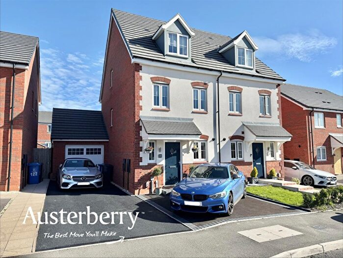 3 Bedroom Semi-Detached House For Sale In Hawarden Way, Stoke-On-Trent, ST3