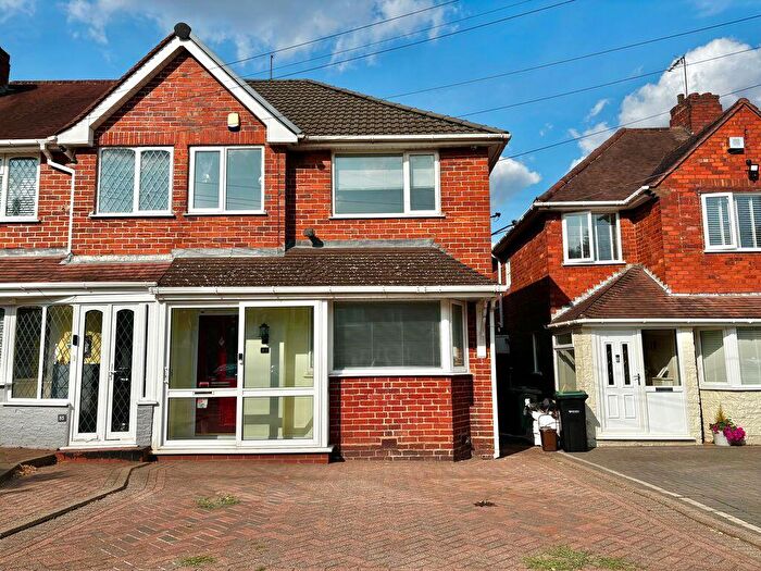 3 Bedroom Semi Detached House For Sale In Somercotes Road, Great Barr, B42