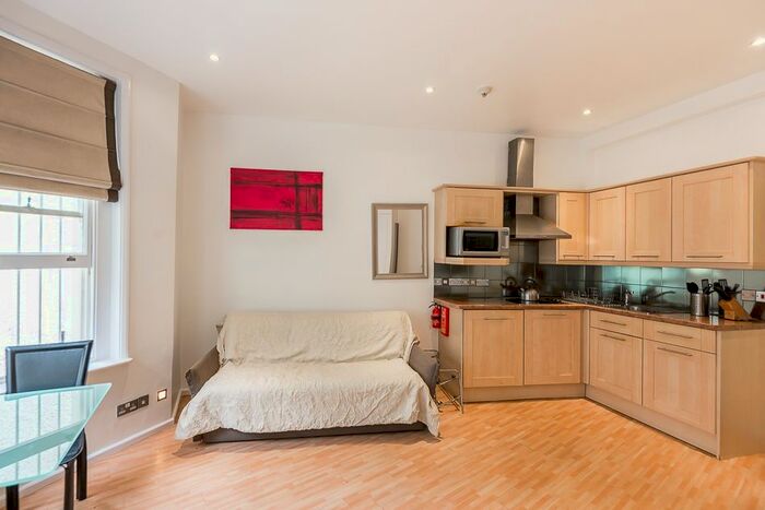 Studio To Rent In St Stephens Gardens, Bayswater / Royal Oak, W2
