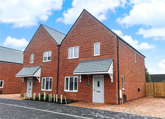 3 Bedroom Semi-Detached House For Sale In William Luker Place, North Bersted, PO22