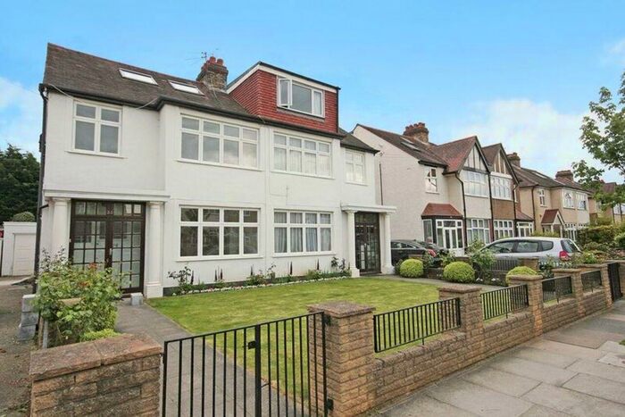 5 Bedroom Semi-Detached House To Rent In Dysart Avenue, Kingston Upon Thames, KT2