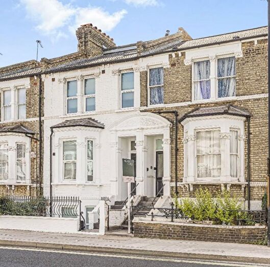 2 Bedroom Flat To Rent In Dawes Road, Fulham, SW6