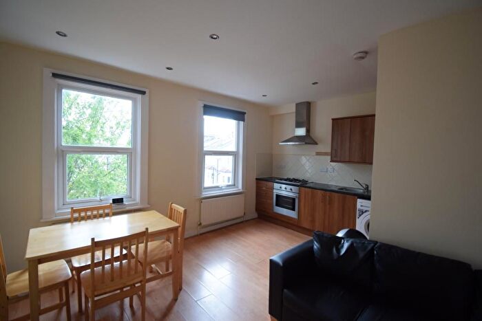 2 Bedroom Flat To Rent In Homestead Road, Fulham, London, SW6