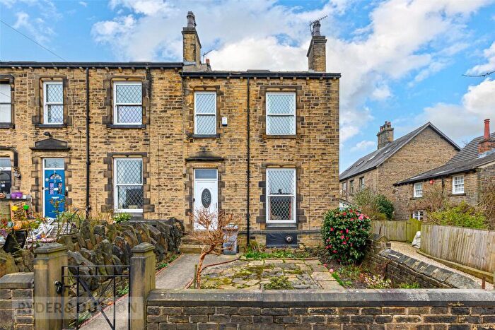 4 Bedroom End Of Terrace House For Sale In Syringa Street, Marsh, Huddersfield, West Yorkshire, HD1
