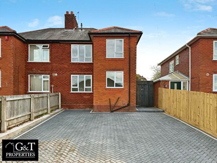 3 Bedroom Semi-Detached House To Rent In Elizabeth Road, Halesowen, B63