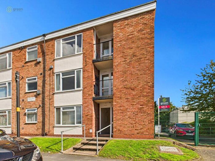 1 Bedroom Flat For Sale In Birmingham Road, Sutton Coldfield, B72