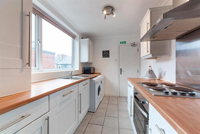 3 Bedroom Flat To Rent In £pppw - Bolingbroke Street, Newcastle Upon Tyne, NE6