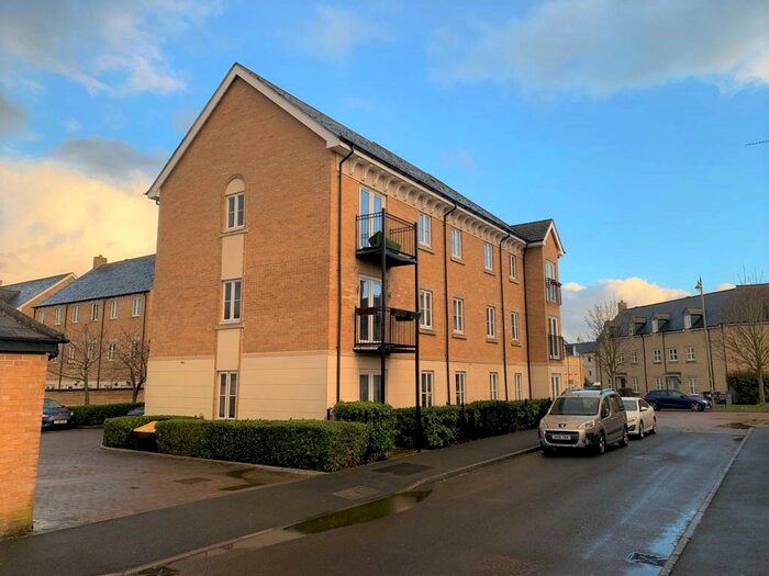 2 Bedroom Apartment To Rent In Appleford Drive, Carterton, OX18