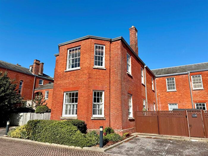 3 Bedroom Semi-Detached House For Sale In Victoria Mews, Knowle Avenue, Knowle, PO17