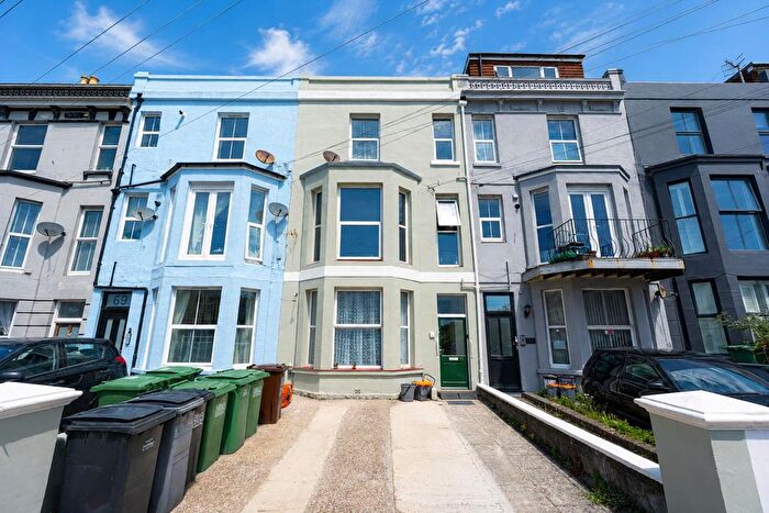 1 Bedroom Flat For Sale In Mount Pleasant Road, Hastings, TN34